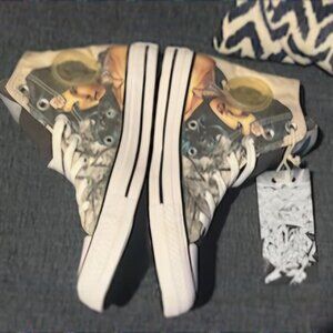 Womans converse wonder woman